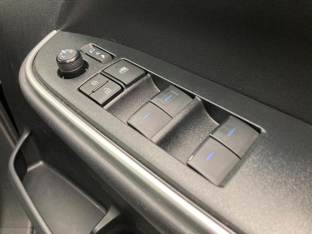 もちろん、パワーウィンドウも付いています♪ワンタッチで窓の開閉が可能です。