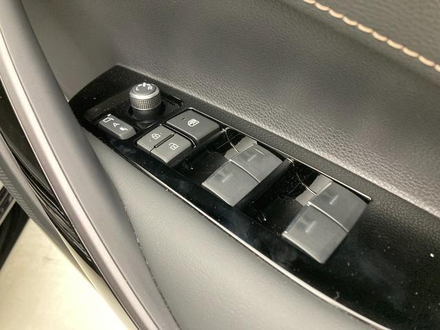 カローラツーリング 雹害 10.5インチディスプレイオーディオナビ バックモニター BSM ETC2.0 フルセグTV シートヒーター ステアリングヒーター ウインドシールドデアイサー AC100V電源 4WD(24枚目)