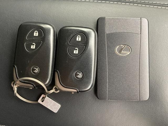 ＩＳ ＩＳ２５０　バージョンＬ　純正ナビ　ＣＤ／ＤＶＤ再生　バックモニター　クルーズコントロール　ＥＴＣ　パドルシフト　ＨＩＤヘッドライト　オートエアコン　パワーシート　本革シート　ＡＵＸ接続　シートヒーター／ベンチレーション（17枚目）