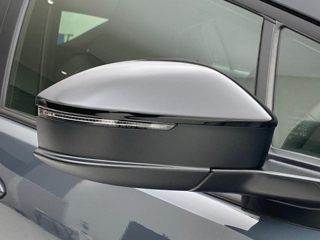 �E�C���J�[�~���[�����݂͎嗬�̑����ɂȂ��Ă��܂����B���[���s�A���ȕ��͋C�����o����A�E�C���J�[�~���[�ł��B�O�����J�b�R�悭�Ȃ邾���ł͂Ȃ��A���F�������サ�A���S�ʂɂ��v�����܂��B