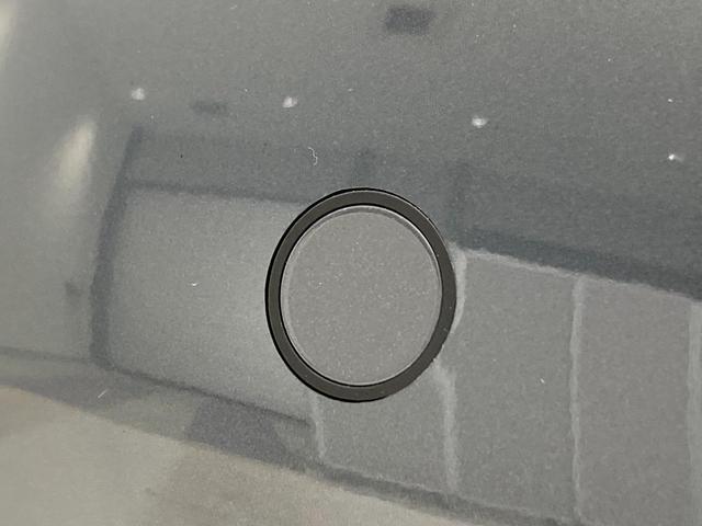 �h�b�r�ł��B�ڂ̑O�̕ǂƂ̏Փ˂�����鎖���ŗD��ɁA�h���C�o�[���A�N�Z���𓥂�ł��u���[�L�������ł�������S�����ł��B