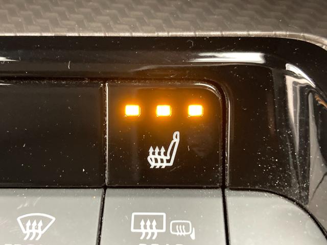 プリウス Ｕ　８インチディスプレイオーディオ　フルセグＴＶ　全方位カメラ　ＢＳＭ　モデリスタフルエアロ　ＥＴＣ２．０　シートヒーター　ステアリングヒーター　スマートキー　ＡＣ１００Ｖ電源　セーフティセンス（17枚目）