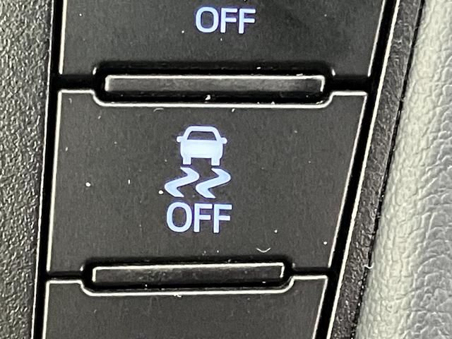 ヴェルファイア 3.5エグゼクティブラウンジZ 9インチディスプレイオーディオ 後席モニター ムーンルーフ 全方位カメラ BSM フルセグTV シートヒーター/ベンチレーション ステアリングヒーター デジタルインナーミラー オットマン(22枚目)