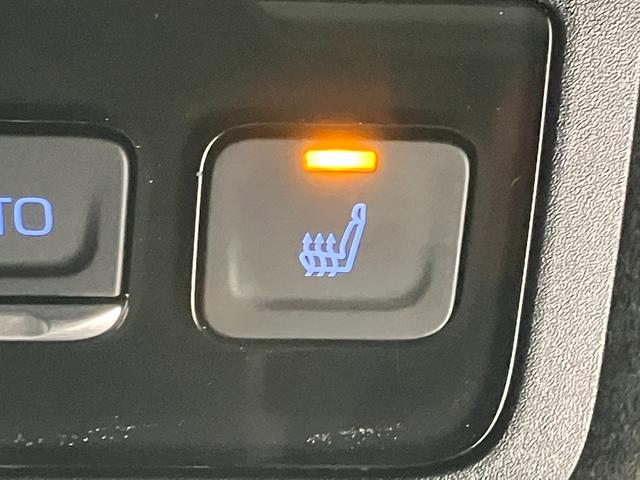 ヴォクシー ハイブリッドＳ－Ｚ　雹害　１０．５インチディスプレイオーディオ　フルセグＴＶ　全方位カメラ　ＢＳＭ　モデリスタフルエアロ　後席モニター　オットマン　シートヒーター　ＣＤ／ＤＶＤ再生　ステアリングヒーター　７人乗り（19枚目）