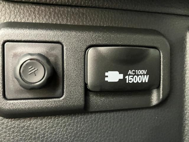 ヴォクシー ハイブリッドＳ－Ｚ　雹害　１０．５インチディスプレイオーディオ　フルセグＴＶ　全方位カメラ　ＢＳＭ　モデリスタフルエアロ　後席モニター　オットマン　シートヒーター　ＣＤ／ＤＶＤ再生　ステアリングヒーター　７人乗り（30枚目）