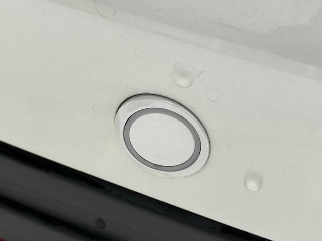 ヴォクシー ハイブリッドＳ－Ｚ　雹害　１０．５インチディスプレイオーディオ　フルセグＴＶ　全方位カメラ　ＢＳＭ　モデリスタフルエアロ　後席モニター　オットマン　シートヒーター　ＣＤ／ＤＶＤ再生　ステアリングヒーター　７人乗り（34枚目）