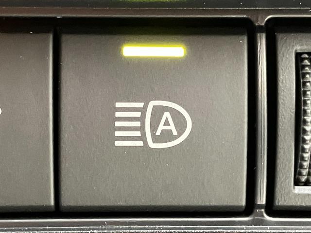 プリウス Ｇ　雹害　８インチディスプレイオーディオ　バックモニター　ＢＳＭ　シートヒーター　Ａｃ１００Ｖ電源　ＥＴＣ２．０　フルセグＴＶ　ウインドシールドデアイサー　ＬＥＤヘッドライト　スマートキー（16枚目）