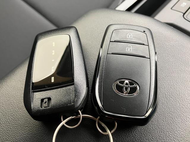 プリウス Ｇ　雹害　８インチディスプレイオーディオ　バックモニター　ＢＳＭ　シートヒーター　Ａｃ１００Ｖ電源　ＥＴＣ２．０　フルセグＴＶ　ウインドシールドデアイサー　ＬＥＤヘッドライト　スマートキー（21枚目）