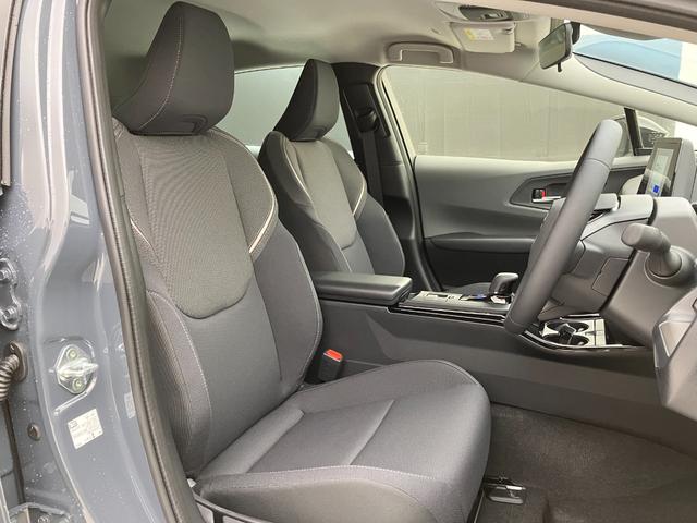 プリウス Ｇ　雹害　８インチディスプレイオーディオ　バックモニター　ＢＳＭ　シートヒーター　Ａｃ１００Ｖ電源　ＥＴＣ２．０　フルセグＴＶ　ウインドシールドデアイサー　ＬＥＤヘッドライト　スマートキー（25枚目）