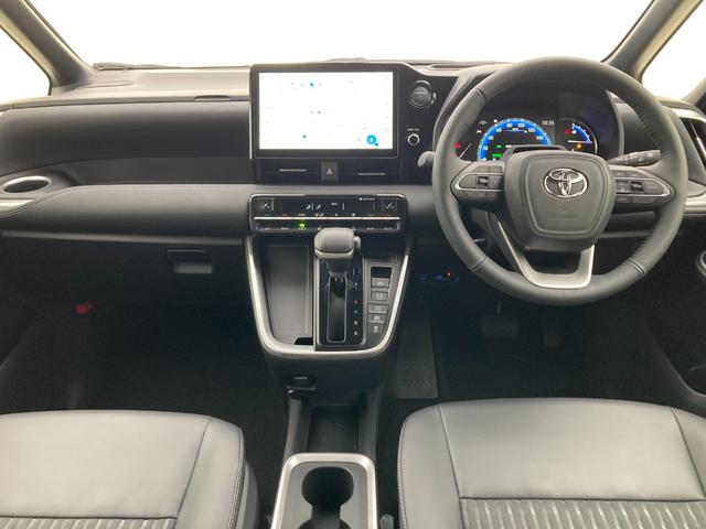 ノア ハイブリッドＳ－Ｚ　雹害　１０．５インチディスプレイオーディオナビ　フルセグＴＶ　バックモニター　ＢＳＭ　シートヒーター　両Ｐスラ　２ｎｄシートオットマン　７人乗り　パワーバックドア　ＥＴＣ２．０　ステアリングヒーター（2枚目）