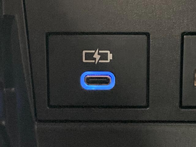 ノア ハイブリッドＳ－Ｚ　雹害　１０．５インチディスプレイオーディオナビ　フルセグＴＶ　バックモニター　ＢＳＭ　シートヒーター　両Ｐスラ　２ｎｄシートオットマン　７人乗り　パワーバックドア　ＥＴＣ２．０　ステアリングヒーター（16枚目）