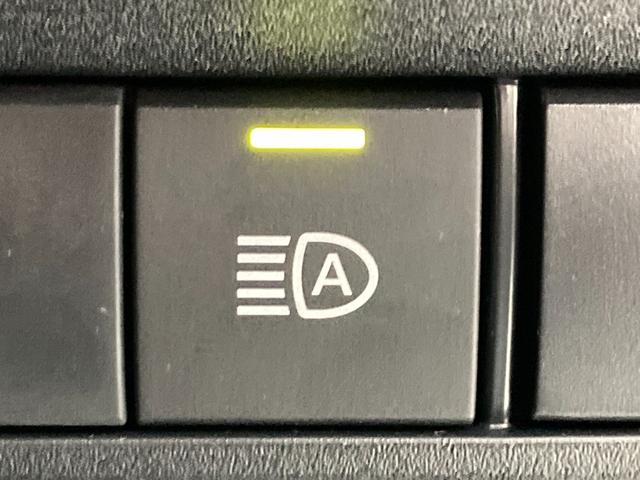 ノア ハイブリッドＳ－Ｚ　雹害　１０．５インチディスプレイオーディオナビ　フルセグＴＶ　バックモニター　ＢＳＭ　シートヒーター　両Ｐスラ　２ｎｄシートオットマン　７人乗り　パワーバックドア　ＥＴＣ２．０　ステアリングヒーター（19枚目）