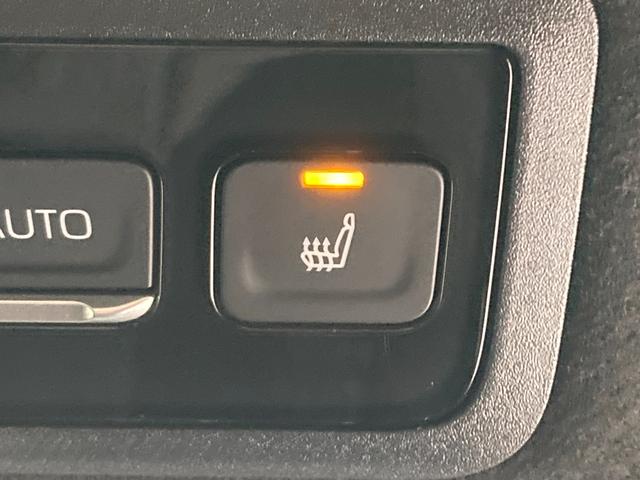 ノア ハイブリッドＳ－Ｚ　雹害　１０．５インチディスプレイオーディオナビ　フルセグＴＶ　バックモニター　ＢＳＭ　シートヒーター　両Ｐスラ　２ｎｄシートオットマン　７人乗り　パワーバックドア　ＥＴＣ２．０　ステアリングヒーター（28枚目）