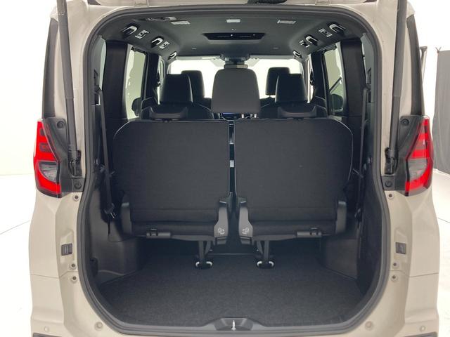 ノア ハイブリッドＳ－Ｚ　雹害　１０．５インチディスプレイオーディオナビ　フルセグＴＶ　バックモニター　ＢＳＭ　シートヒーター　両Ｐスラ　２ｎｄシートオットマン　７人乗り　パワーバックドア　ＥＴＣ２．０　ステアリングヒーター（32枚目）