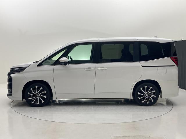 ノア ハイブリッドＳ－Ｚ　雹害　１０．５インチディスプレイオーディオナビ　フルセグＴＶ　バックモニター　ＢＳＭ　シートヒーター　両Ｐスラ　２ｎｄシートオットマン　７人乗り　パワーバックドア　ＥＴＣ２．０　ステアリングヒーター（41枚目）