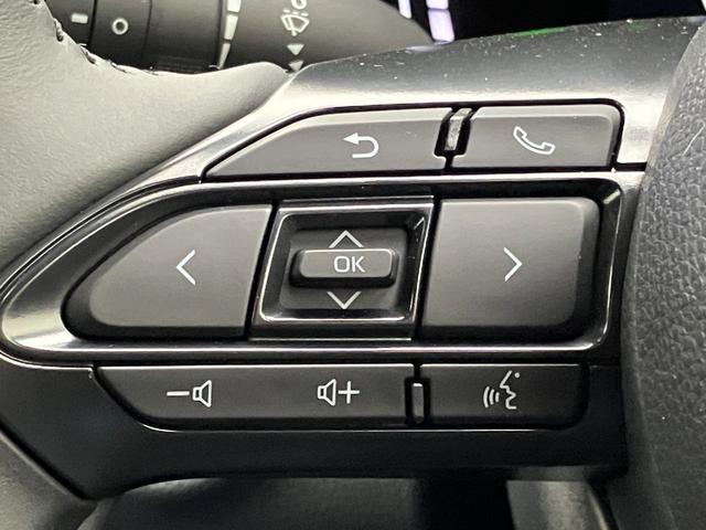 �^�]���A�I�[�f�B�I�̑�������ĂāA�n�b�Ƃ������Ƃ͂���܂��񂩁H�X�e�A�����O�X�C�b�`�́A�^�]���ł��n���h���ŃI�[�f�B�I�̑��삪�\�ł��B���S�ȃh���C�u���T�|�[�g���܂��B