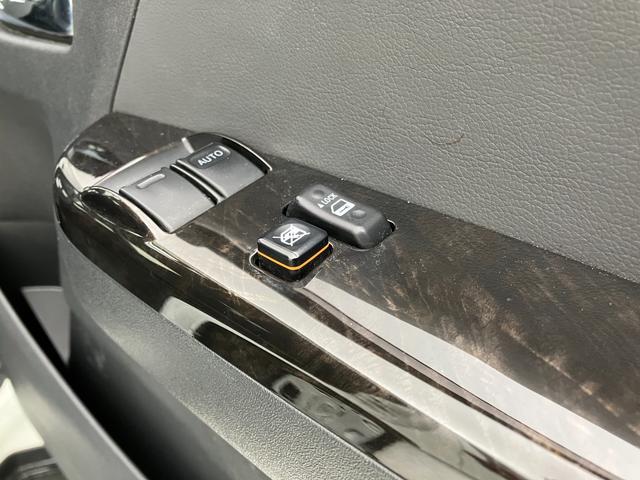 ハイエースバン スーパーＧＬ　ダークプライムＩＩ　純正ナビ　全方位カメラ　Ａｃ１００Ｖ電源　電動格納ミラー　ターボ車　積載量１０００ｋｇ　ＬＥＤヘッドライト　セーフティセンス　ＣＤ再生　オートエアコン　スマートキー　ＥＴＣ　ブルートゥース接続（25枚目）