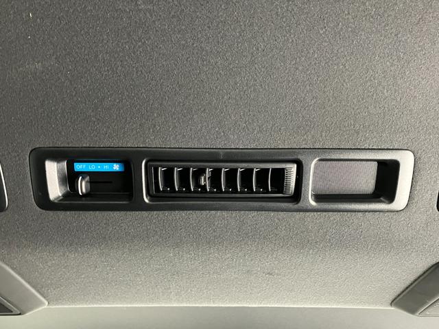 ハイエースバン スーパーＧＬ　ダークプライムＩＩ　純正ナビ　全方位カメラ　Ａｃ１００Ｖ電源　電動格納ミラー　ターボ車　積載量１０００ｋｇ　ＬＥＤヘッドライト　セーフティセンス　ＣＤ再生　オートエアコン　スマートキー　ＥＴＣ　ブルートゥース接続（28枚目）