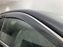 ドアバイザーも付いています。雨の日に少し窓を開けても、雨水が入りにくく、喫煙する方などにも強い味方です。
