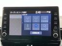 カローラツーリング ハイブリッド　ダブルバイビー　９インチディスプレイオーディオナビ　バックモニター　ＢＳＭ　シートヒーター　ステアリングヒーター　ＥＴＣ２．０　　ＬＥＤヘッドライト　　トヨタセーフティセンス　純正１７ＡＷ　ブルートゥース接続（7枚目）