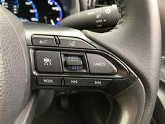 �����μ֤Ȥμִ֤����ꤷ�����ԡ��ɤ�夲����ˤ᤿���ư�ǹԤäƤ�����������Ρ֥졼�������롼���ס���������ΰ�ĤǤ������֤ˤ����Ĥ��ʤ��򤷤���ǽ�Ǥ��� 7