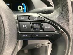 �����μ֤Ȥμִ֤����ꤷ�����ԡ��ɤ�夲����ˤ᤿���ư�ǹԤäƤ�����������Ρ֥졼�������롼���ס���������ΰ�ĤǤ������֤ˤ����Ĥ��ʤ��򤷤���ǽ�Ǥ��� 4