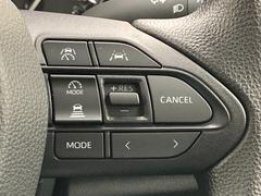 �����μ֤Ȥμִ֤����ꤷ�����ԡ��ɤ�夲����ˤ᤿���ư�ǹԤäƤ�����������Ρ֥졼�������롼���ס���������ΰ�ĤǤ������֤ˤ����Ĥ��ʤ��򤷤���ǽ�Ǥ��� 3