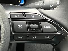 �����μ֤Ȥμִ֤����ꤷ�����ԡ��ɤ�夲����ˤ᤿���ư�ǹԤäƤ�����������Ρ֥졼�������롼���ס���������ΰ�ĤǤ������֤ˤ����Ĥ��ʤ��򤷤���ǽ�Ǥ��� 4