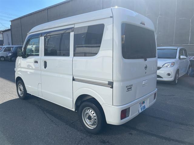 NV100クリッパーバン DX GLパッケージ 軽バン CVT ETC ナビ バックカメラ 両側スライドドア エアコン パワーウィンドウ 運転席エアバッグ(4枚目)