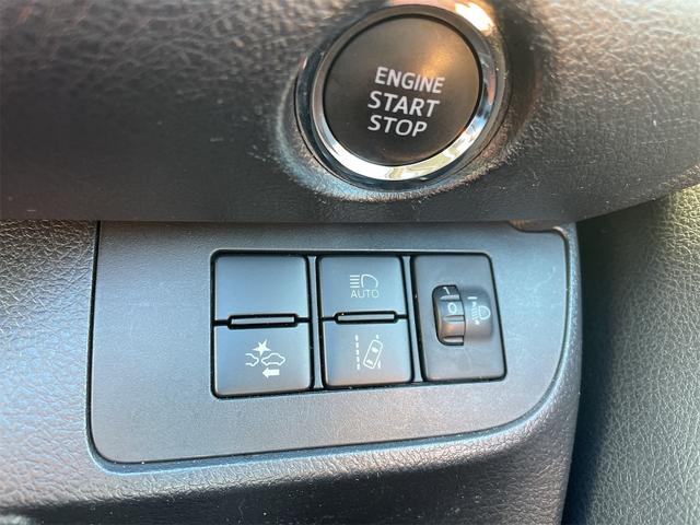 シエンタ Ｘ　ＥＴＣ　バックカメラ　ナビ　レーンアシスト　衝突被害軽減システム　両側スライド・片側電動　オートマチックハイビーム　スマートキー　アイドリングストップ　電動格納ミラー　３列シート　ウォークスルー（8枚目）