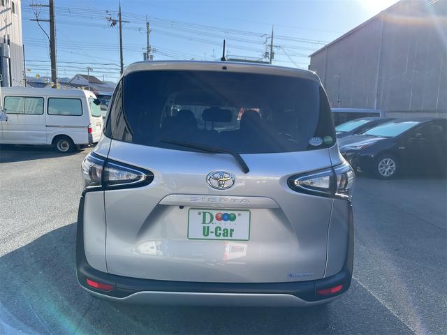 シエンタ Ｘ　ＥＴＣ　バックカメラ　ナビ　レーンアシスト　衝突被害軽減システム　両側スライド・片側電動　オートマチックハイビーム　スマートキー　アイドリングストップ　電動格納ミラー　３列シート　ウォークスルー（14枚目）