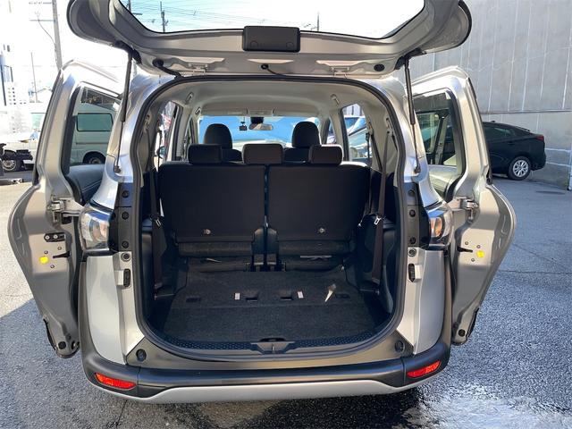 シエンタ Ｘ　ＥＴＣ　バックカメラ　ナビ　レーンアシスト　衝突被害軽減システム　両側スライド・片側電動　オートマチックハイビーム　スマートキー　アイドリングストップ　電動格納ミラー　３列シート　ウォークスルー（18枚目）