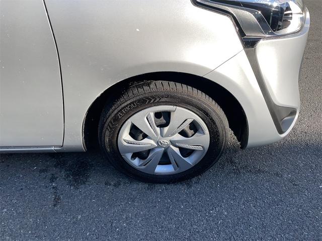 シエンタ Ｘ　ＥＴＣ　バックカメラ　ナビ　レーンアシスト　衝突被害軽減システム　両側スライド・片側電動　オートマチックハイビーム　スマートキー　アイドリングストップ　電動格納ミラー　３列シート　ウォークスルー（21枚目）