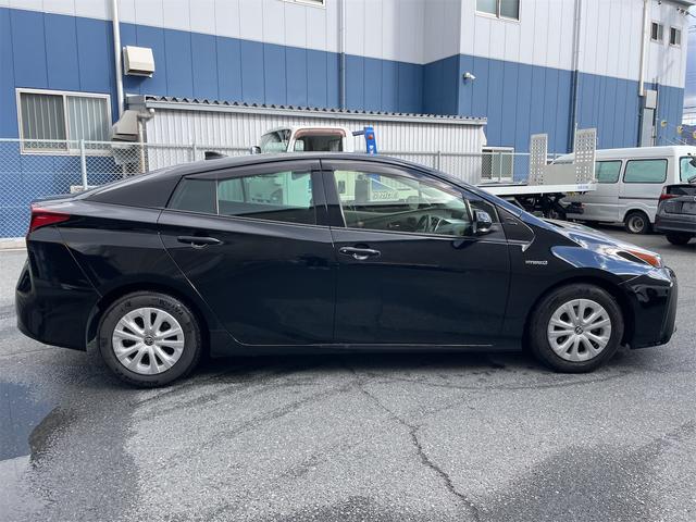 プリウス Ｓ　ＥＴＣ　レーンアシスト　オートクルーズコントロール　衝突被害軽減システム　バックカメラ　ナビ　ＴＶ　アルミホイール　オートマチックハイビーム　オートライト　ＬＥＤヘッドランプ　ＣＶＴ　スマートキー（14枚目）