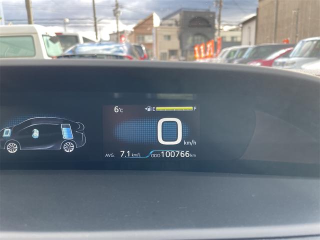 プリウス Ｓ　ＥＴＣ　レーンアシスト　オートクルーズコントロール　衝突被害軽減システム　バックカメラ　ナビ　ＴＶ　アルミホイール　オートマチックハイビーム　オートライト　ＬＥＤヘッドランプ　ＣＶＴ　スマートキー（25枚目）