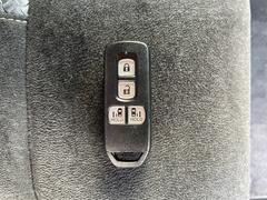 ���ޡ��ȥ��������ƥ���ץå��奨�󥸥󥹥����ȥ����ƥࡢ���󥸥��ư����ߤ��󥿥å��ǹԤ��������Υ��å��ޤǥɥ��Υ֤˿������ǥ�󥿥å����ǹԤ����Ȥ�����ޤ��� 6