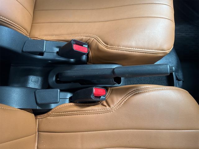 ハイゼットカーゴ スペシャル　軽バン　ＣＶＴ　衝突被害軽減システム　クリアランスソナー　ドライブレコーダー　ＥＴＣ　ナビ　ＴＶ　両側スライドドア　アイドリングストップ　オートライト　ＥＳＣ　エアコン　パワーステアリング（7枚目）