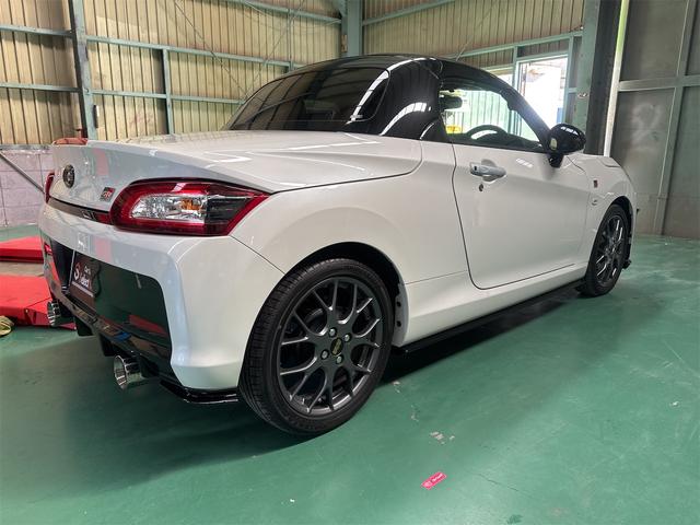 コペン ＧＲ　スポーツ　ＧＲエアロ　ＥＴＣ　バックカメラ　ＴＶ　　ＬＥＤヘッドランプ　スマートキー　シートヒーター　ＣＶＴ　盗難防止システム　ｍｏｍｏステアリング　ＥＳＣ　ＢＢＳアルミ　レカロシート（6枚目）
