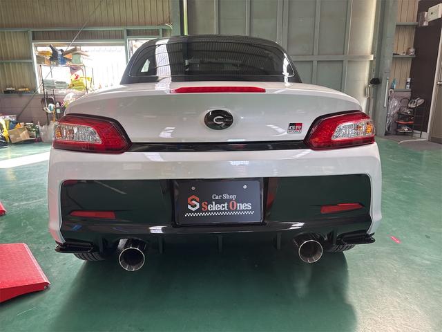 コペン ＧＲ　スポーツ　ＧＲエアロ　ＥＴＣ　バックカメラ　ＴＶ　　ＬＥＤヘッドランプ　スマートキー　シートヒーター　ＣＶＴ　盗難防止システム　ｍｏｍｏステアリング　ＥＳＣ　ＢＢＳアルミ　レカロシート（7枚目）