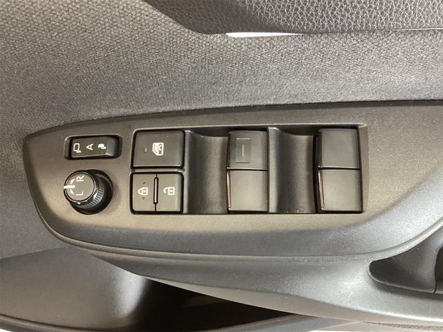 ヤリス ハイブリッドX ETC バックカメラ ナビ クリアランスソナー オートクルーズコントロール レーンアシスト 衝突被害軽減システム オートマチックハイビーム オートライト キーレスエントリー(14枚目)