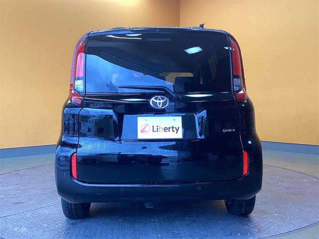 シエンタ ハイブリッドＸ　クリアランスソナー　オートクルーズコントロール　レーンアシスト　衝突被害軽減システム　両側スライド・片側電動　オートマチックハイビーム　オートライト　ＬＥＤヘッドランプ　スマートキー　電動格納ミラー（7枚目）