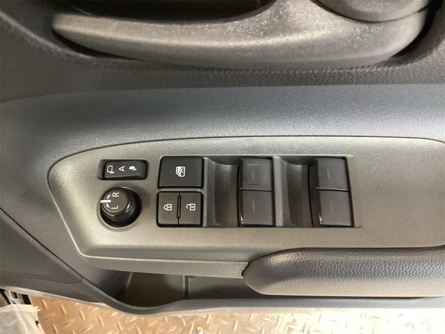 シエンタ ハイブリッドＸ　クリアランスソナー　オートクルーズコントロール　レーンアシスト　衝突被害軽減システム　両側スライド・片側電動　オートマチックハイビーム　オートライト　ＬＥＤヘッドランプ　スマートキー　電動格納ミラー（29枚目）