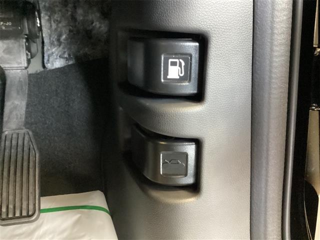 フリード エアー EX バックカメラ クリアランスソナー オートクルーズコントロール レーンアシスト 衝突被害軽減システム 両側電動スライドドア オートライト LEDヘッドランプ スマートキー 電動格納ミラー シートヒーター(11枚目)