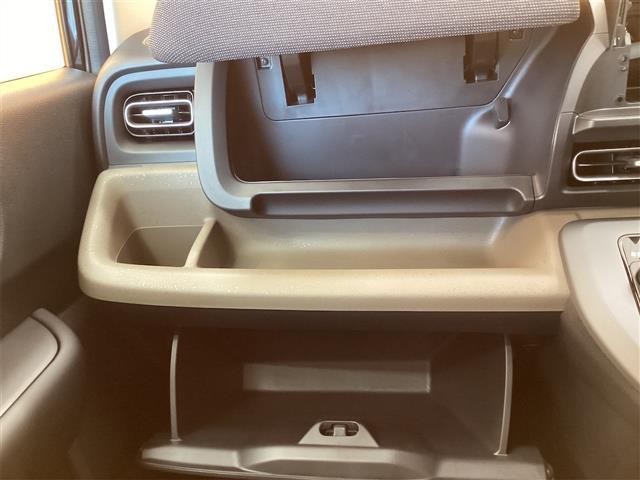 フリード エアー EX バックカメラ クリアランスソナー オートクルーズコントロール レーンアシスト 衝突被害軽減システム 両側電動スライドドア オートライト LEDヘッドランプ スマートキー 電動格納ミラー シートヒーター(12枚目)