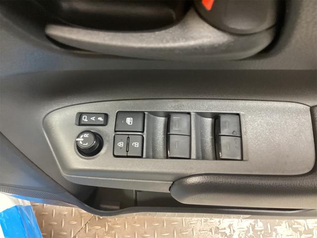 シエンタ ハイブリッドＸ　クリアランスソナー　オートクルーズコントロール　レーンアシスト　衝突被害軽減システム　両側スライド・片側電動　オートマチックハイビーム　オートライト　ＬＥＤヘッドランプ　スマートキー　電動格納ミラー（29枚目）