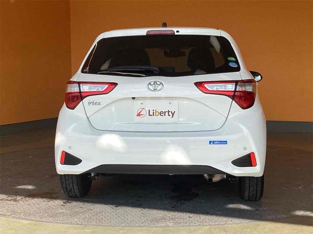 TOYOTA VITZ F SMART STOP PACKAGE