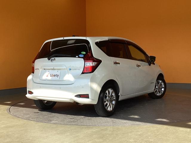 ノート ｅ－パワー　Ｘ　Ｖセレクション　ＥＴＣ　全周囲カメラ　ナビ　ＴＶ　クリアランスソナー　レーンアシスト　衝突被害軽減システム　アルミホイール　ＬＥＤヘッドランプ　スマートキー　アイドリングストップ　電動格納ミラー　ＣＶＴ（16枚目）