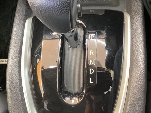 エクストレイル ２０Ｘ　エマージェンシーブレーキパッケージ　４ＷＤ　ＥＴＣ　バックカメラ　クリアランスソナー　衝突被害軽減システム　ナビ　ＴＶ　オートライト　アルミホイール　スマートキー　アイドリングストップ　電動格納ミラー　シートヒーター（35枚目）