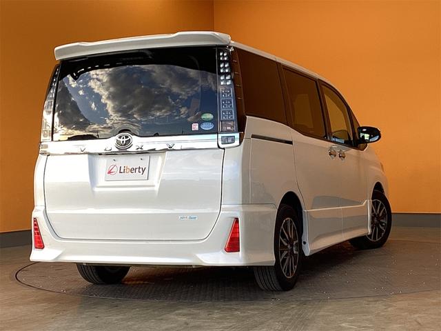 ヴォクシー ZS 煌 ETC バックカメラ TV レーンアシスト 衝突被害軽減システム 両側電動スライドドア オートマチックハイビーム LEDヘッドランプ スマートキー アイドリングストップ(8枚目)