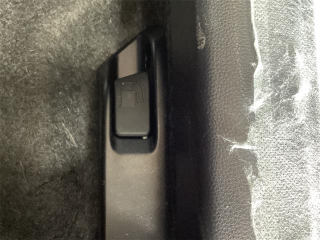 ご覧頂きまして誠に有難うございます！！是非ご来店して頂き、実際にご覧になって頂ければと思います。お客様からのご連絡をスタッフ一同、心よりお待ちしております